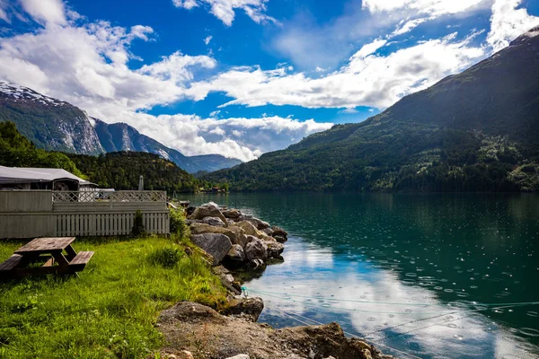 Lovatnet 호수 아름 다운 자연 노르웨이. — 스톡 사진