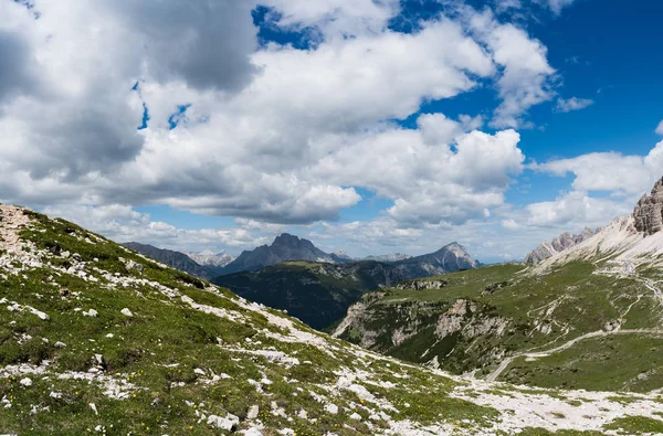 National Nature Park Tre Cime In the Dolomites Alps. Beautiful n — Stock Photo, Image