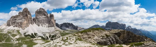 Nationalpark natur Tre Cime i Dolomiterna Alperna. Vackra n — Stockfoto