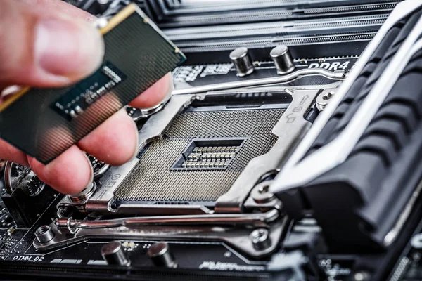 Moderner Prozessor und Motherboard — Stockfoto