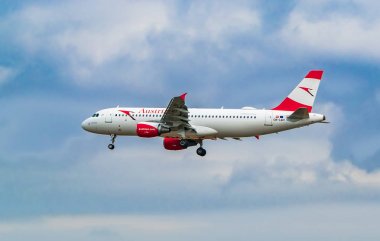 Frankfurt, Almanya: 23 Haziran 2017: Boeing 767 Avusturyalı Ai