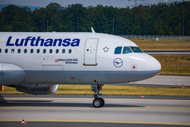 Frankfurt, Almanya: 23 Haziran 2017: Airbus A320-200 Luftha