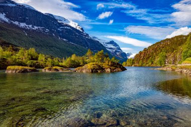 lovatnet göl güzel doğa Norveç.