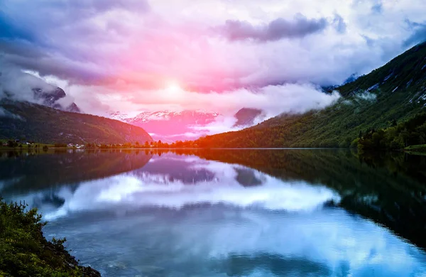 Prachtige natuur Noorwegen. — Stockfoto