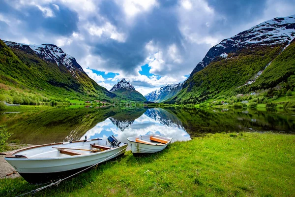 Hermosa naturaleza Noruega . —  Fotos de Stock