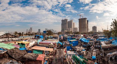 Dhobi Ghat (Mahalaxmi Dhobi Ghat) bir açık hava çamaşırhanesidir (la