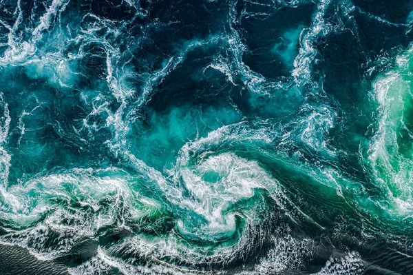 Sfondo astratto. Onde d'acqua del fiume e del mare mee — Foto Stock