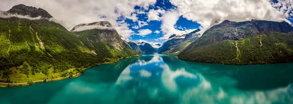Panorama lovatnet see schöne natur norwegen. — Stockfoto