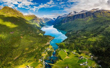lovatnet göl güzel doğa Norveç.