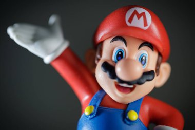 MOSCOW, RUSSIA - 19 Mart 2020: Super Mario Bros figürü karakter.uper Mario, Nintendo tarafından oluşturulan bir Japon platform video oyunu serisidir..