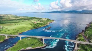 Saltstraumen, Nordland, Norveç Hava girdap jakuziler güzel doğa görüntüleyin. Saltstraumen dünyanın en güçlü gelgit akımları biri ile küçük bir Boğazı alır.