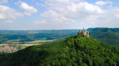 Hohenzollern Kalesi, Almanya. Hava FPV İHA uçuşları.