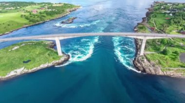 Saltstraumen, Nordland, Norveç Hava girdap jakuziler güzel doğa görüntüleyin. Saltstraumen dünyanın en güçlü gelgit akımları biri ile küçük bir Boğazı alır.