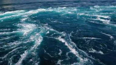 Saltstraumen, Nordland, Norveç Hava girdap jakuziler güzel doğa görüntüleyin. Saltstraumen dünyanın en güçlü gelgit akımları biri ile küçük bir Boğazı alır.
