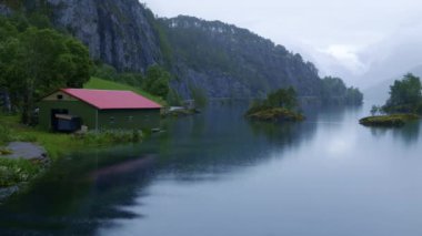 Güzel Doğa Norveç Doğal Lovatnet Gölü.