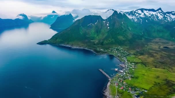 Mefjordvar, Senja adası. Güzel Doğa Norveç Doğal Arazi. — Stok video