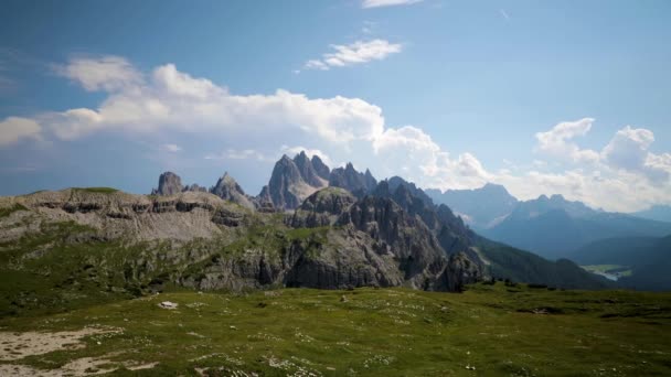 Timelapse National Nature Park Tre Cime In the Dolomites Alps Прекрасна природа Італії. — стокове відео