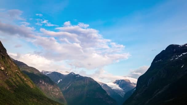 Bela natureza Noruega paisagem natural. lovatnet lago timelapse . — Vídeo de Stock