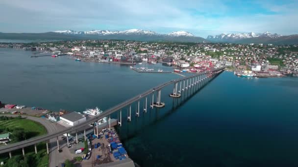 Brücke der Stadt Tromsö, Norwegen Luftaufnahmen — Stockvideo