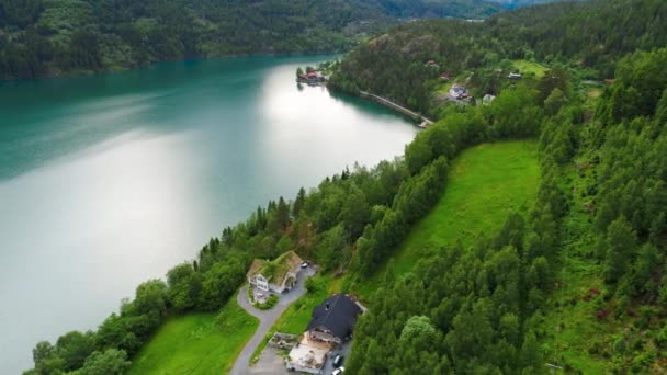 Bella Natura Norvegia paesaggio naturale. Filmati aerei lovatnet lago . — Video Stock