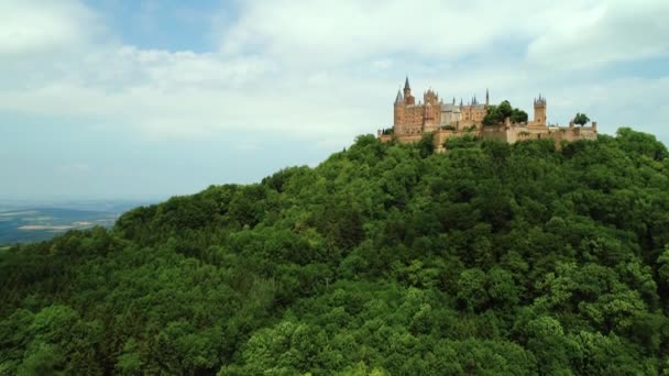 Castello di Hohenzollern, Germania. Voli aerei con drone FPV . — Video Stock