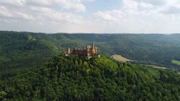 Castello di Hohenzollern, Germania. Voli aerei con drone FPV . — Video Stock