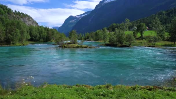 Belle nature Norvège paysage naturel. lac lovatnet . — Video