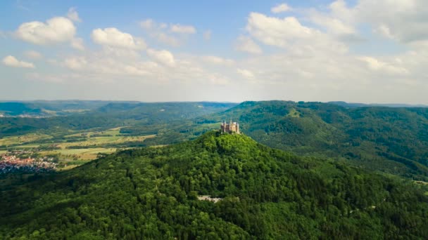 Castello di Hohenzollern, Germania. Voli aerei con drone FPV . — Video Stock