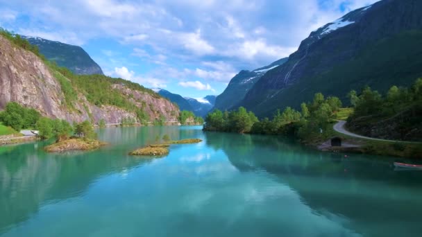 Smukke natur Norge naturlandskab. Luftoptagelser lovatnet sø . – Stock-video