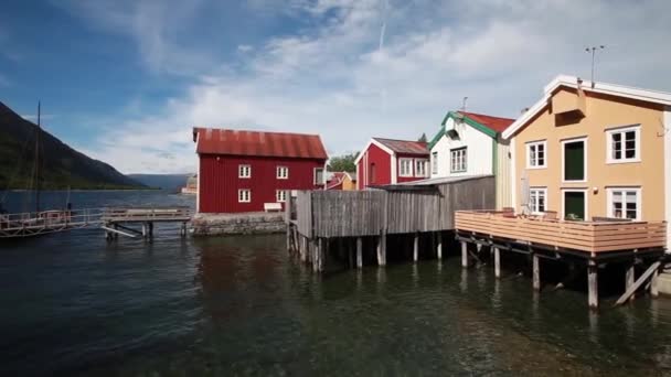 Maisons anciennes de couleur à Mosjoen Norvège 