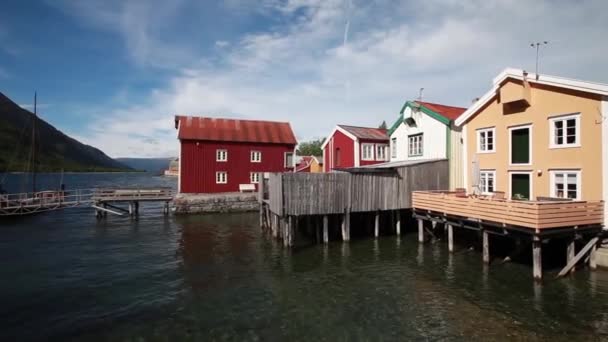 Casas de cor antiga em Mosjoen Noruega — Vídeo de Stock