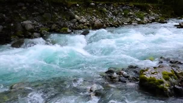 Mountain river water with slow motion closeup — Stock Video