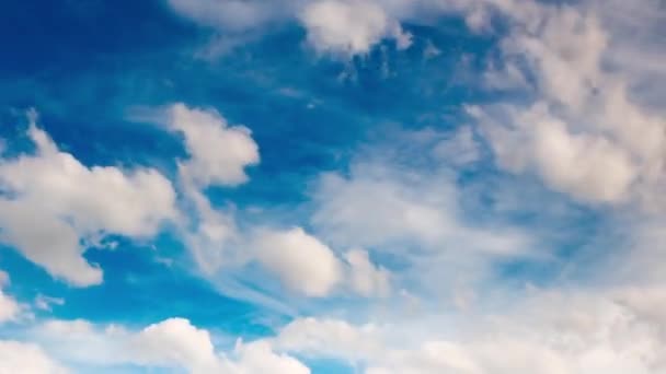 Красивые облака в движении — стоковое видео