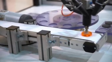 Robot Kol üretim hatları