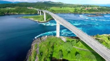Saltstraumen, Nordland, Norveç Hava girdap jakuziler güzel doğa görüntüleyin. Saltstraumen dünyanın en güçlü gelgit akımları biri ile küçük bir Boğazı alır.