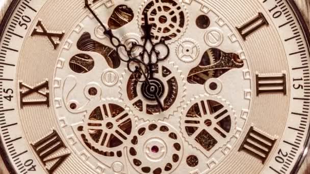 Horloge antique cadran close-up. Vintage montre de poche. — Video