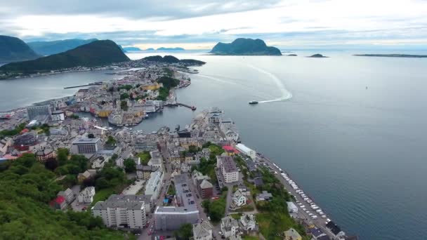 Aksla nella città di Alesund, Norvegia Filmati aerei — Video Stock