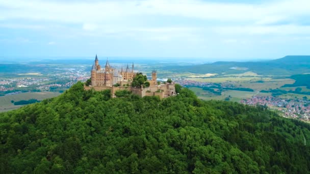 Замок Гогенцоллерн, Германия. Авиационные беспилотники FPV . — стоковое видео
