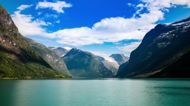 Bela natureza Noruega paisagem natural. lovatnet lago timelapse . — Vídeo de Stock