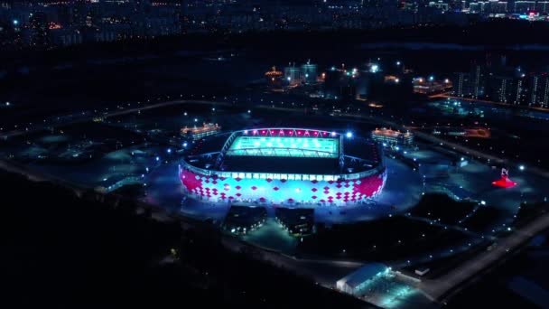 Νυχτερινή Αεροφωτογραφία διασταύρωσης αυτοκινητόδρομου και ποδοσφαιρικού σταδίου Spartak Moscow Otkritie Arena — Αρχείο Βίντεο