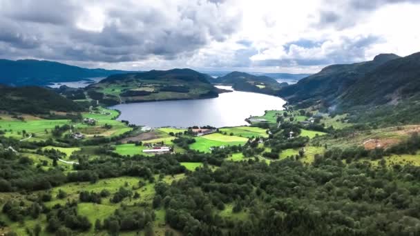 Letecké záběry krásná příroda Norway. — Stock video