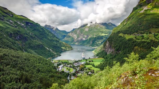 Timelapse, Geiranger fjord, นอร์เวย์ - 4K ULTRA HD, 4096x2304 . — วีดีโอสต็อก