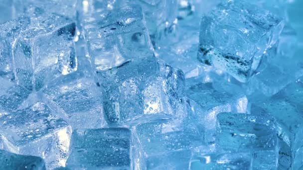 Cubos de gelo closeup, fundo abstrato. — Vídeo de Stock