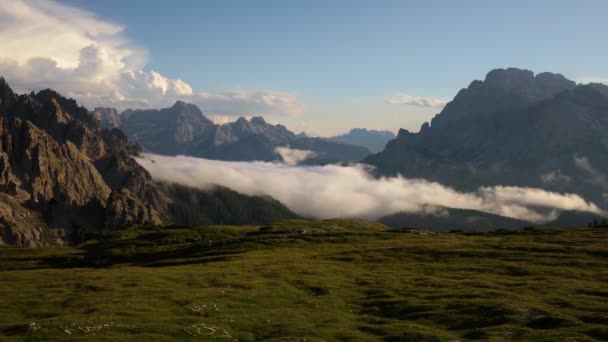 Timelapse National Nature Park Tre Cime Dans les Alpes des Dolomites. Belle nature de l'Italie . — Video