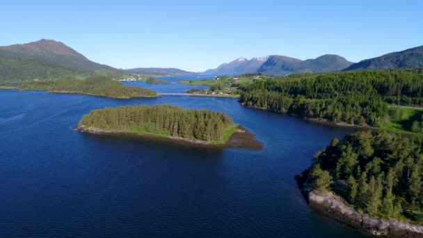 Zdjęcia lotnicze Piękna Natura Norwegia. Lotnicze loty dronów FPV. — Wideo stockowe