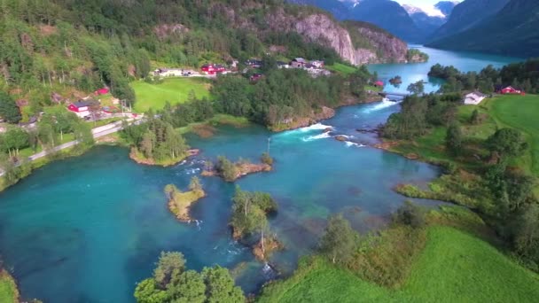 Vakkert naturlandskap i Norge. Opptak fra luften av lovatnet lake . – stockvideo