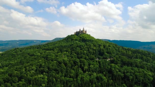 Castello di Hohenzollern, Germania. Voli aerei con drone FPV . — Video Stock