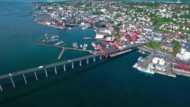 노르웨이의 도시 트 롬 소 교, 항공 영상 — 비디오