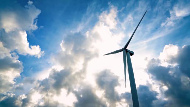 Molinos de viento para producción de energía eléctrica — Vídeos de Stock