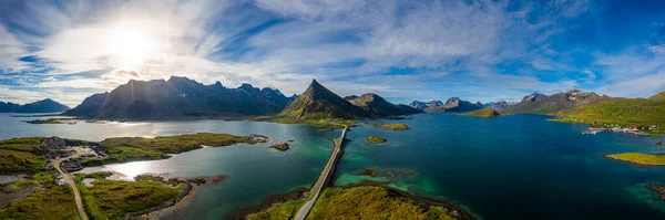 프레드 파노라마와 연결되어 로포텐 Lofoten Islands 노르웨이 군도이다 과봉우리 망망대해와 — 스톡 사진